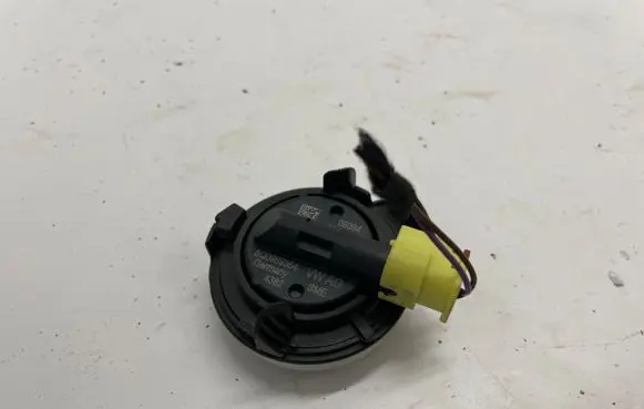 Volkswagen Golf Sportsvan Airbag deployment crash/impact sensor 5Q0959354