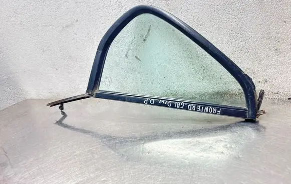 Opel Frontera B Rear vent window glass 43R00082 DOT90AS2