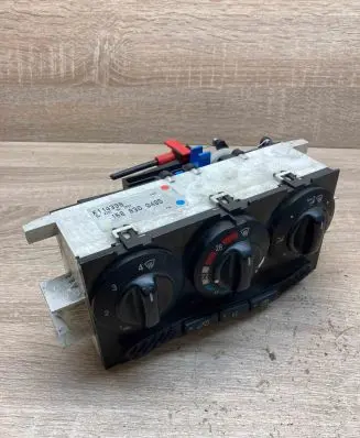 Mercedes-Benz A W168 Climate control unit 1688300485 K114398