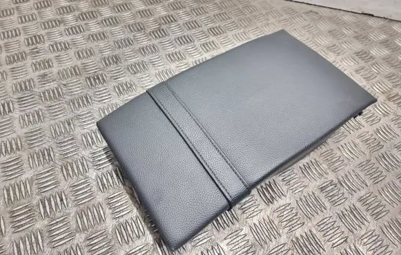 Mercedes-Benz E W212 Rear seat armrest 