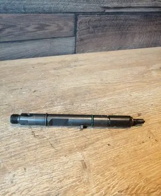Audi A6 S6 C5 4B Fuel injector