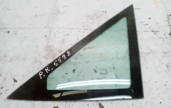 Peugeot 806 Front triangle window/glass 