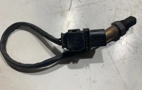BMW 5 E60 E61 Lambda probe sensor 1928404682 0710072253