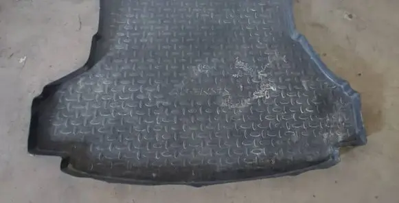 Toyota Avensis T270 Rubber trunk/boot mat liner PZ434T3302PJ