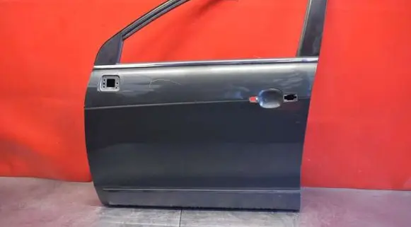 Chevrolet Captiva Front door