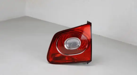 Volkswagen Tiguan Tailgate rear/tail lights 5N0945094B