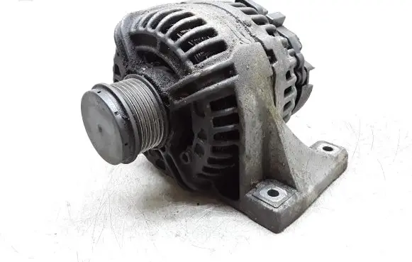 Volvo XC70 Generator/alternator 8676498 0124525029