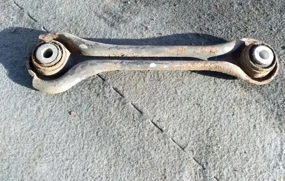 Mercedes-Benz C W203 Rear suspension control arm 