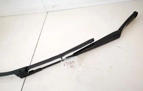 Skoda Octavia Mk2 (1Z) Front wiper blade arm 1z1955409