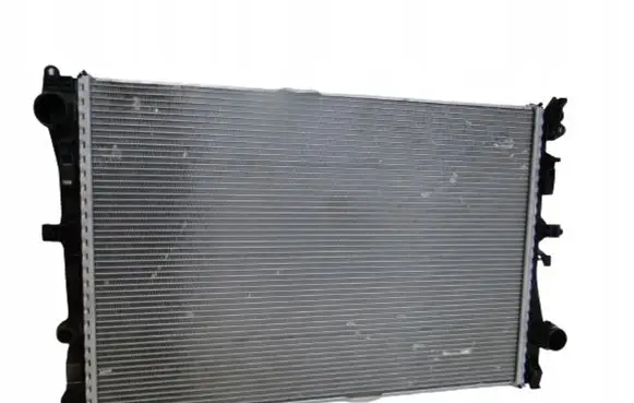 Mercedes-Benz E W238 Coolant radiator A0995002203