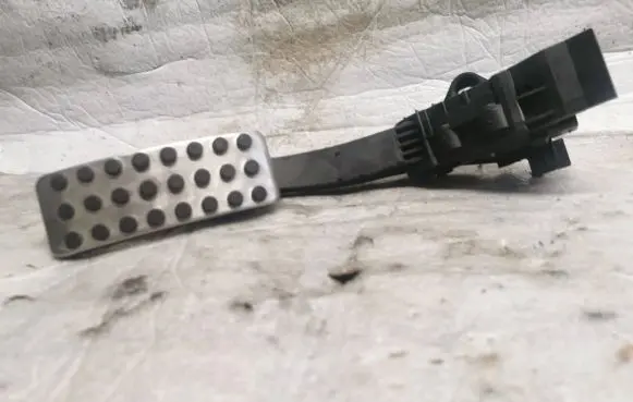 Mercedes-Benz B W246 W242 Accelerator throttle pedal A2463001604