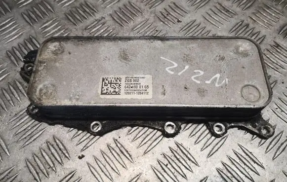 Mercedes-Benz E W212 Gearbox / Transmission oil cooler A6421800165 6421800165