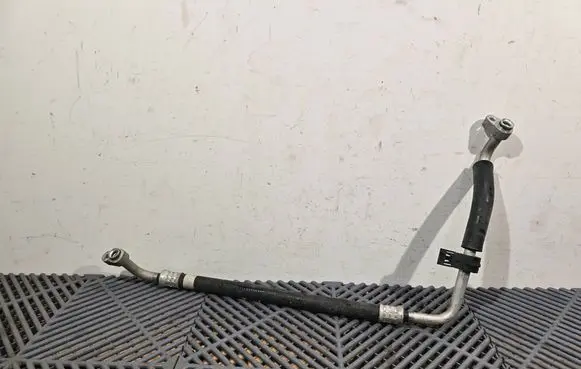 Air conditioning (A/C) pipe/hose