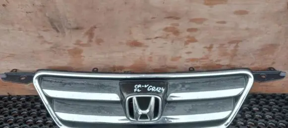 Honda CR-V Front bumper upper radiator grill