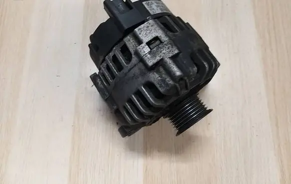 Skoda Rapid (NH) Generator/alternator 03D903025J