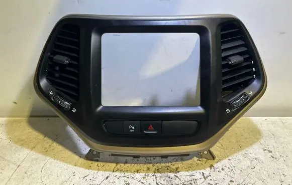 Jeep Cherokee Radio/GPS head unit trim P68158644AA 20153995610 1WP091S5AD