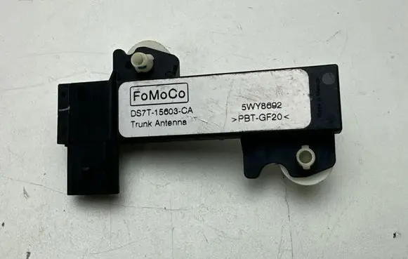 Ford Mustang VI Aerial antenna amplifier DS7T15603CA