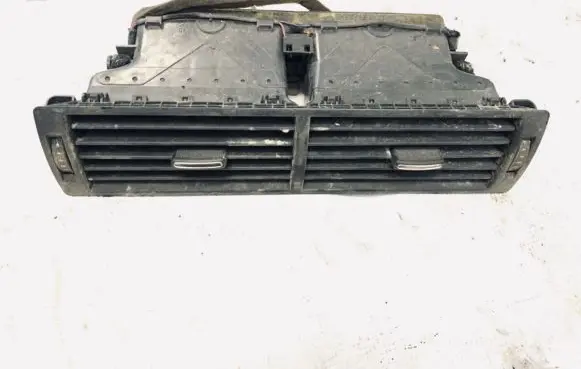 Audi A4 S4 B6 8E 8H Dash center air vent grill 8e0820951h