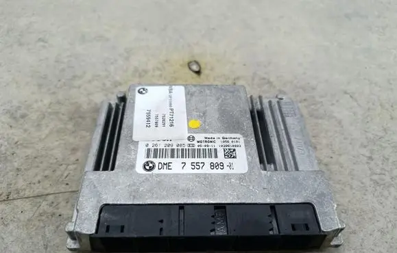 BMW 1 E81 E87 Engine control unit/module ECU 7557809