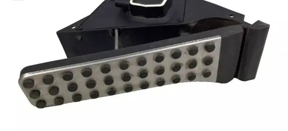 Mercedes-Benz E W212 Accelerator throttle pedal A2043000004