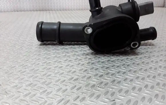 Audi A3 S3 A3 Sportback 8P Engine coolant pipe/hose 038121132D