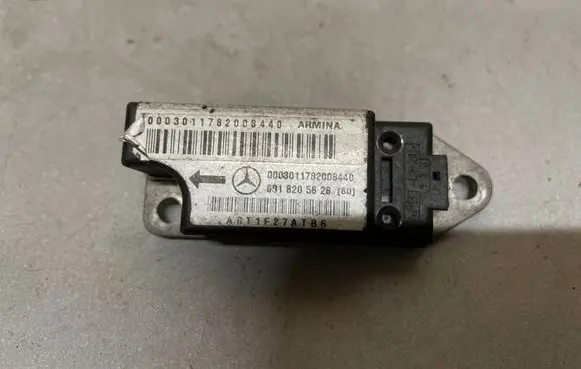 Mercedes-Benz E W210 Airbag deployment crash/impact sensor 0018205626