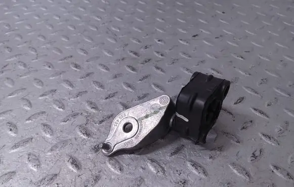 BMW XM Muffler mount bracket/holder 7616850 7935435 18307935435