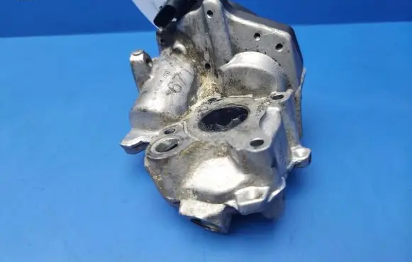 Mercedes-Benz C W204 EGR valve A6511400360 A2C53418576