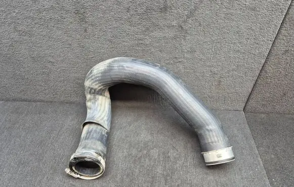 Audi A6 S6 C5 4B Intercooler hose/pipe 4B0145737