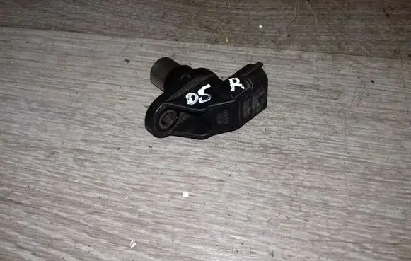 Volvo S60 Camshaft position sensor 0232103033 8631533