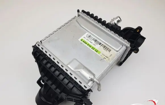 Mercedes-Benz C W205 Intercooler radiator A6540904101