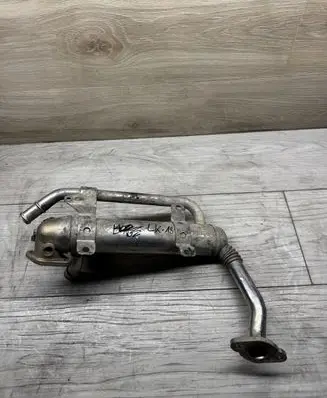Audi A3 S3 8P EGR valve cooler 03G131512AD V100