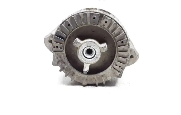 Mercedes-Benz E W212 Engine mount bracket A2122404217