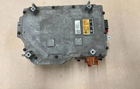 Opel Ampera- E Voltage converter inverter 688380169 24288137