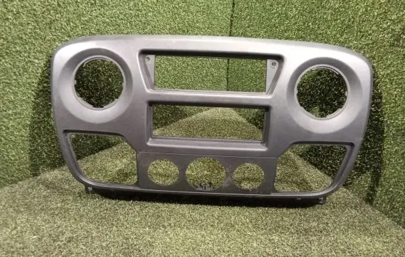 Renault Master III Dashboard center trim panel 682600025R 6321S540