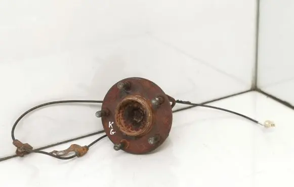 Mazda 6 Rear wheel hub 
