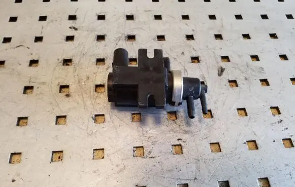 Audi A3 S3 8L Turbo solenoid valve 1J0906627 72290320