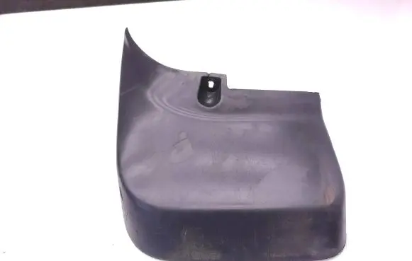 Mitsubishi L200 Rear mudguard MN117451