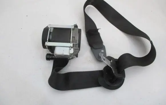 Peugeot 308 Front seatbelt 