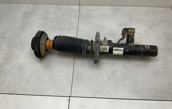 Volkswagen Golf VI Front shock absorber/damper 1T0413031HC