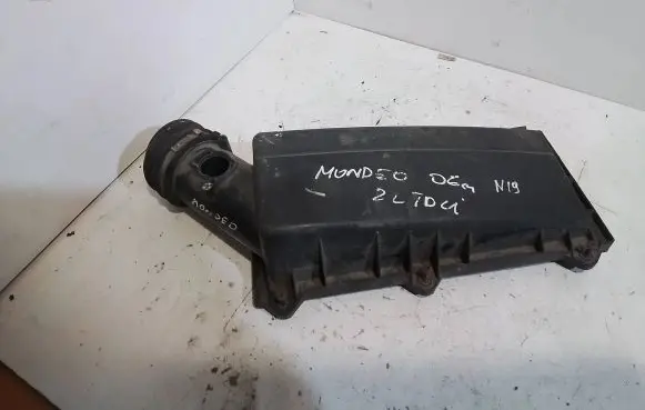 Ford Mondeo Mk III Air filter box cover 