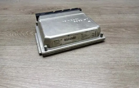 Volvo V70 Engine control unit/module 0281011441 30646978A 1039S04101