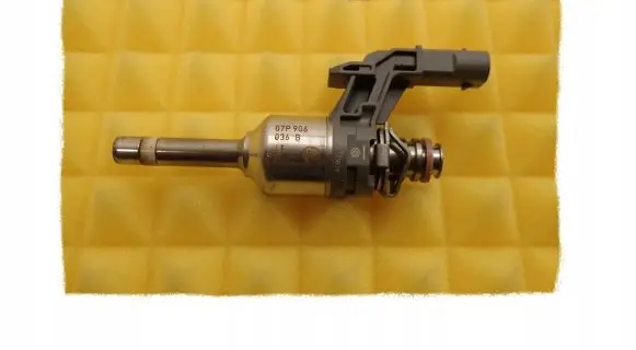 Audi A8 S8 D4 4H Fuel injector 07P906036B