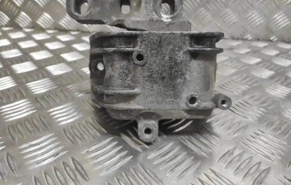 Volkswagen Touran I Engine mount bracket 1K0199262