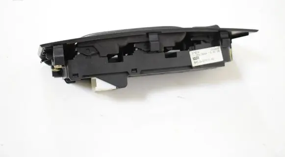 Toyota Corolla Verso E121 Electric window control switch 848200F010