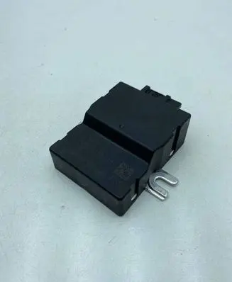 BMW 1 F20 F21 Fuel injection pump control unit/module 7476687 03082018 26043152A