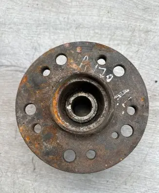 Mercedes-Benz A W168 Rear wheel hub