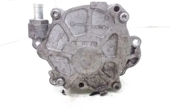 Volkswagen PASSAT B7 Vacuum pump 03L145100F
