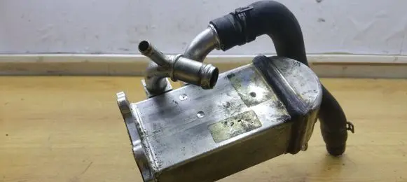 Audi A6 Allroad C6 EGR valve cooler 