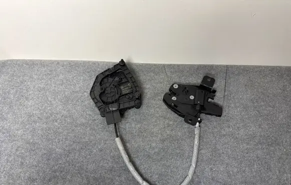 BMW X5 G05 Tailgate lock latch 51247475462
